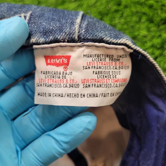 VTG 90s Levi's Distressed Faded Denim Dad Hat Baseball Cap "Legends Never Die" - Picture 7 of 9